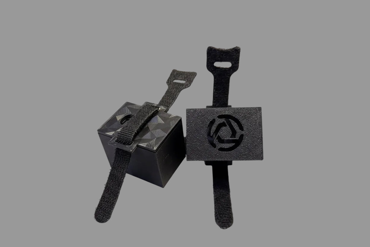 Tuttio Logo Light